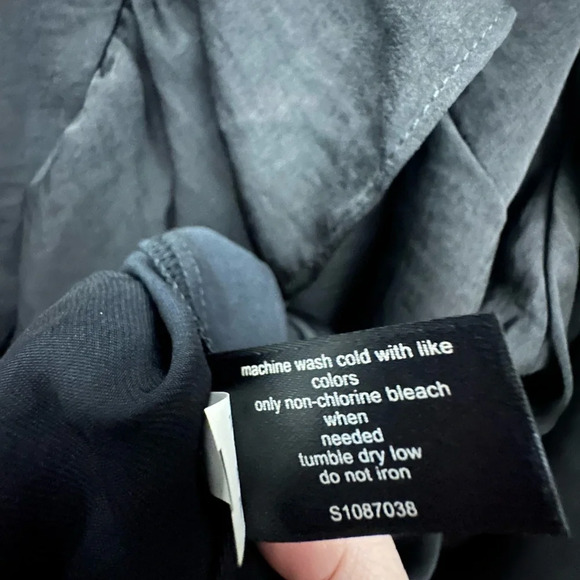 Lane Bryant Ruffle Detail Blouse 28 Satin Crepe Keyhole Back Sleeve Black NWT - Picture 6 of 7